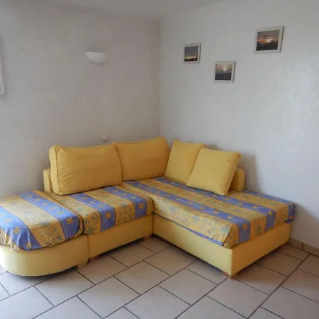 Andre De Lancize Mit Terrasse By Interhome Apartman *